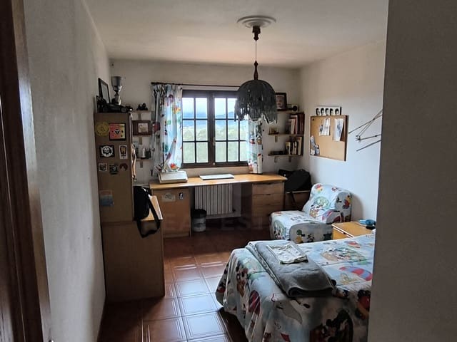 5 soveværelse Villa til salg i Pontedeume med swimmingpool garage - € 525.000 (Ref: 10061110)