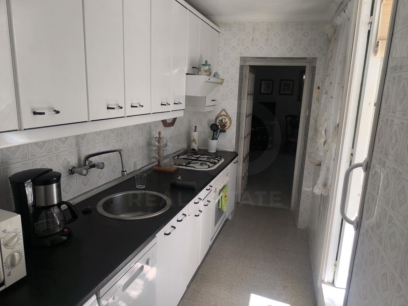 Casa de 6 habitaciones en Nava del Rey en venta con garaje - 132.900 € (Ref: 10061117)