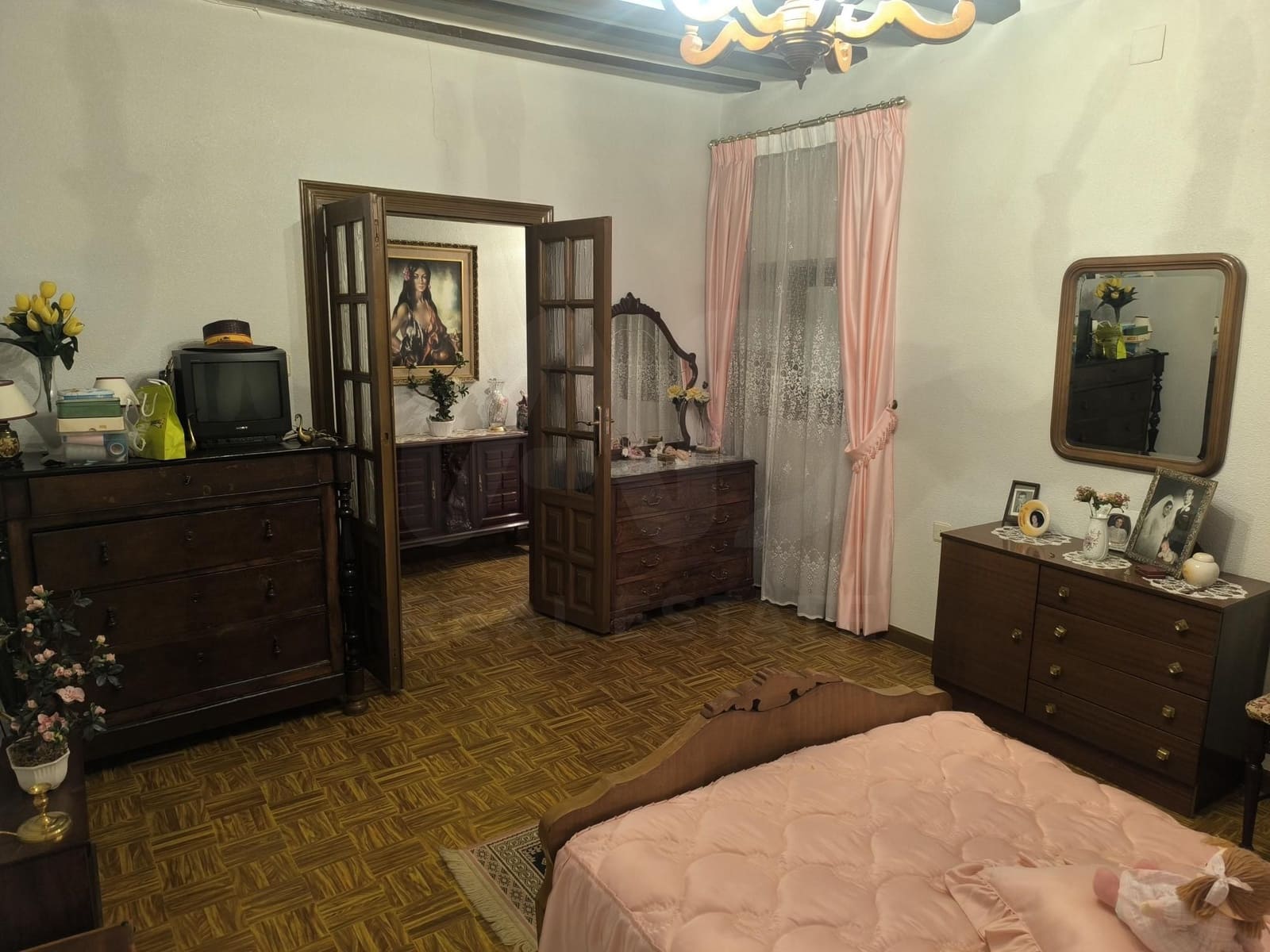 Casa de 6 habitaciones en Nava del Rey en venta con garaje - 132.900 € (Ref: 10061117)