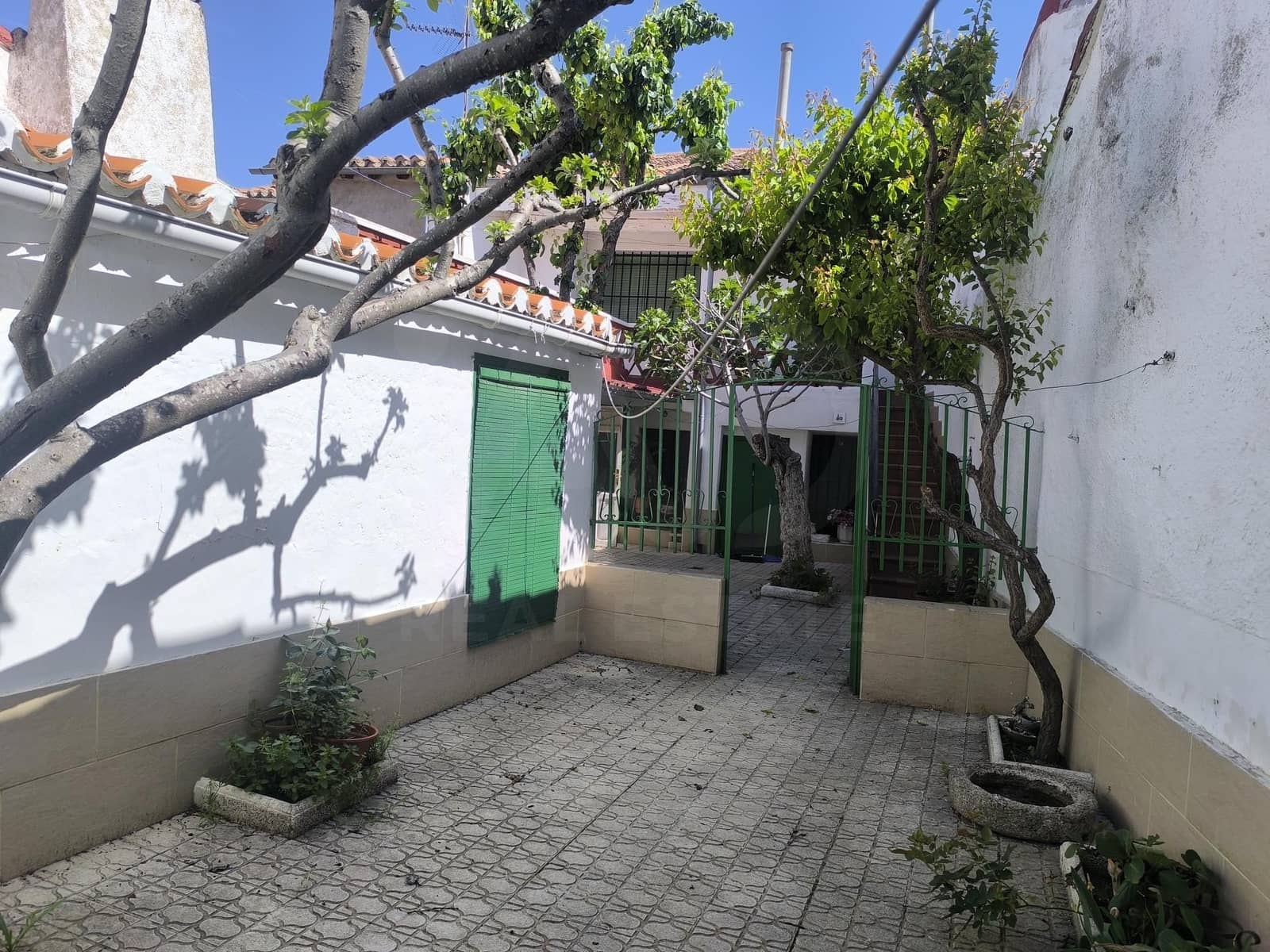 Casa de 6 habitaciones en Nava del Rey en venta con garaje - 132.900 € (Ref: 10061117)
