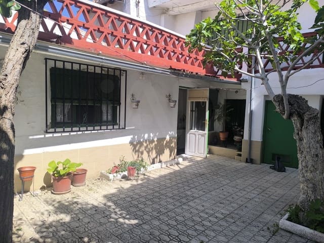 Casa de 6 habitaciones en Nava del Rey en venta con garaje - 132.900 € (Ref: 10061117)
