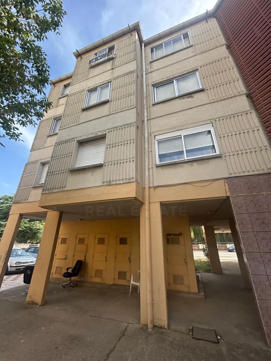 3 slaapkamer Appartement te huur in Leon stad - € 700 (Ref: 10061120)
