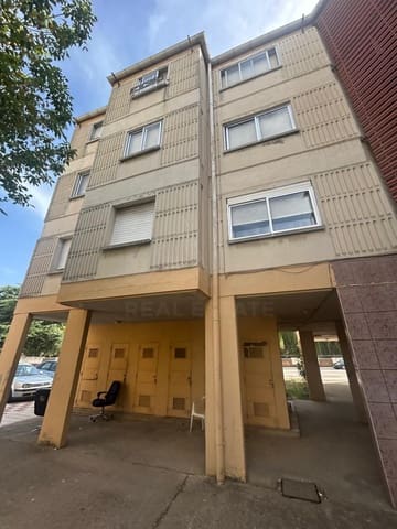 3 slaapkamer Appartement te huur in León stad - € 700 (Ref: 10061120)