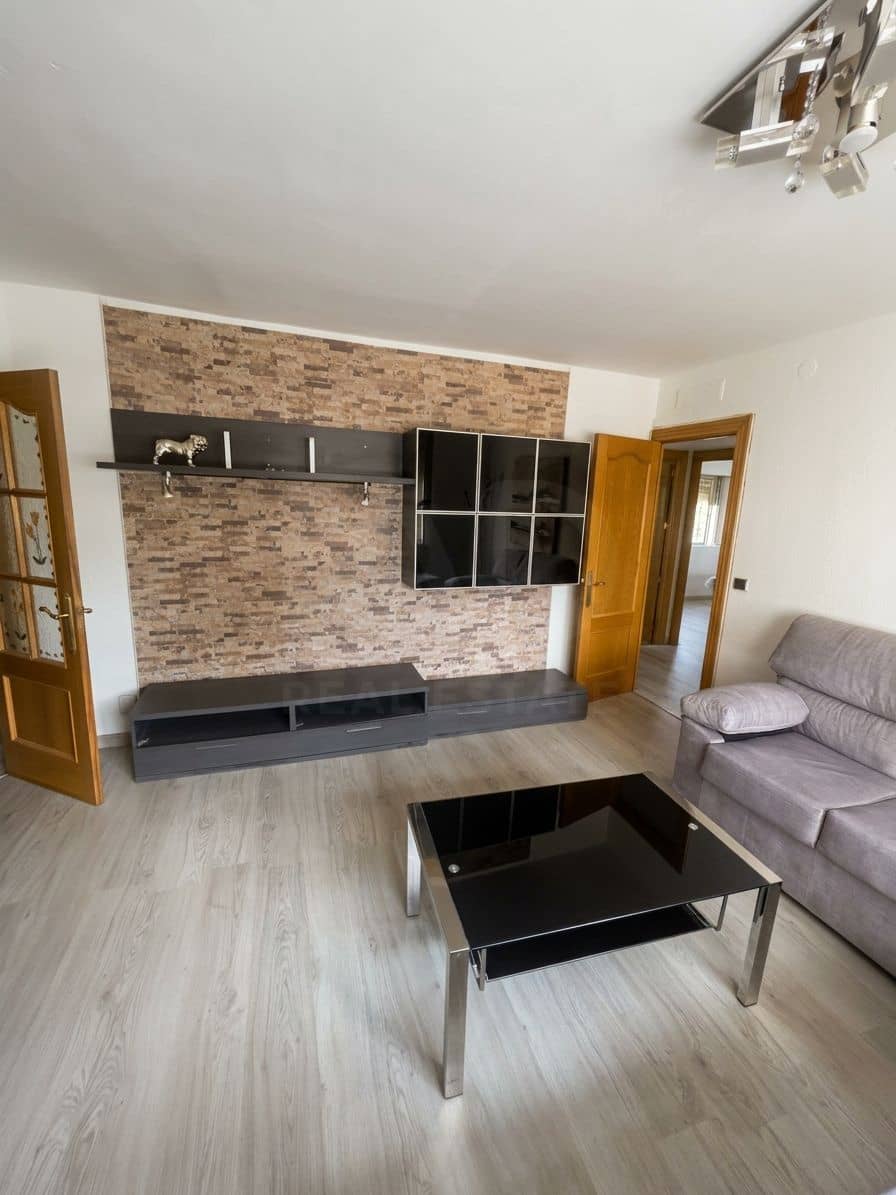 3 slaapkamer Appartement te huur in Leon stad - € 700 (Ref: 10061120)