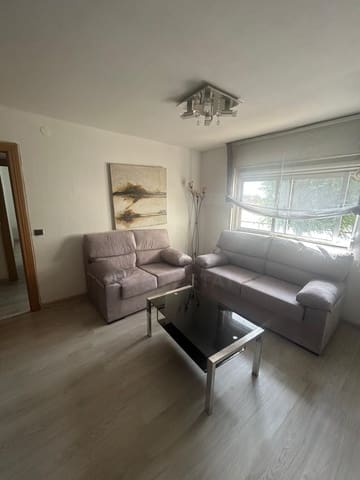 3 slaapkamer Appartement te huur in León stad - € 700 (Ref: 10061120)