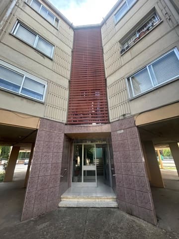 3 slaapkamer Appartement te huur in León stad - € 700 (Ref: 10061120)