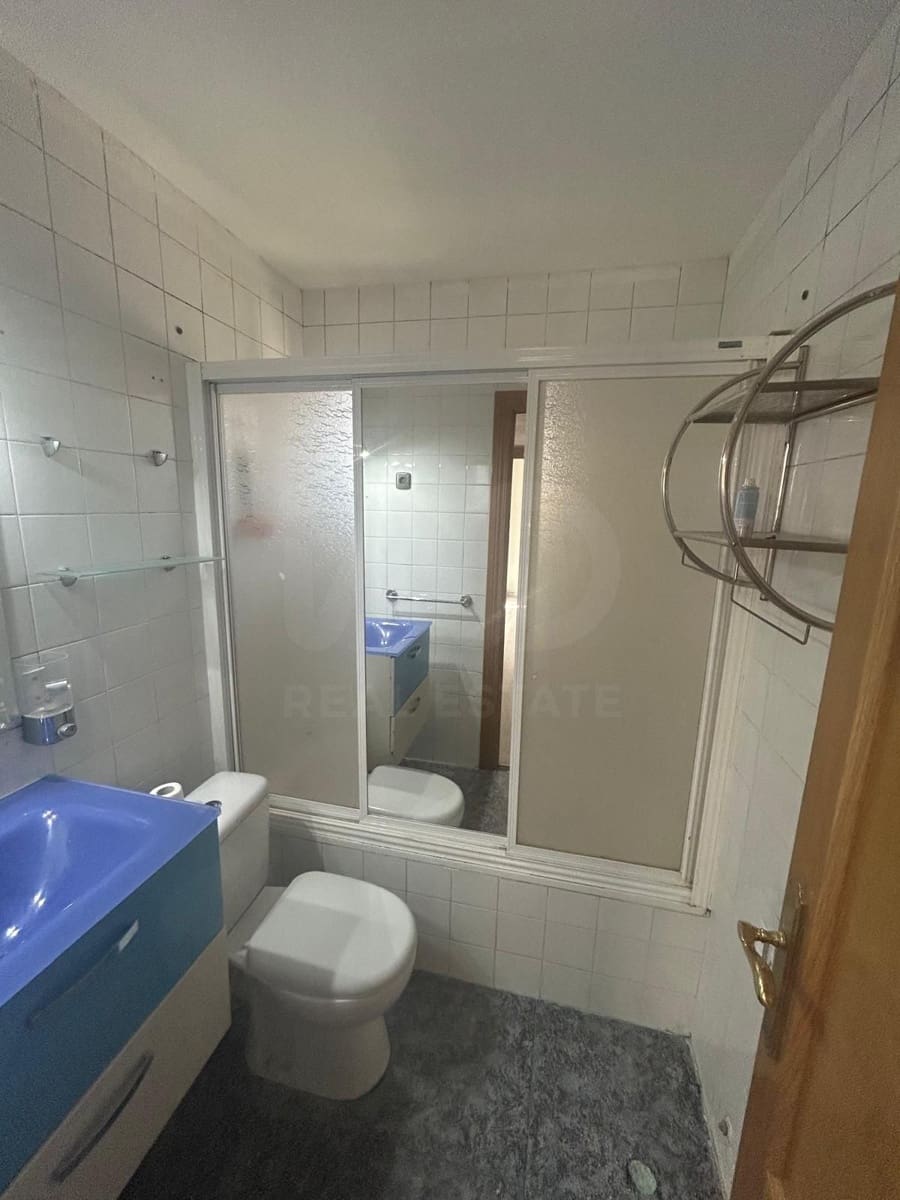 3 slaapkamer Appartement te huur in Leon stad - € 700 (Ref: 10061120)