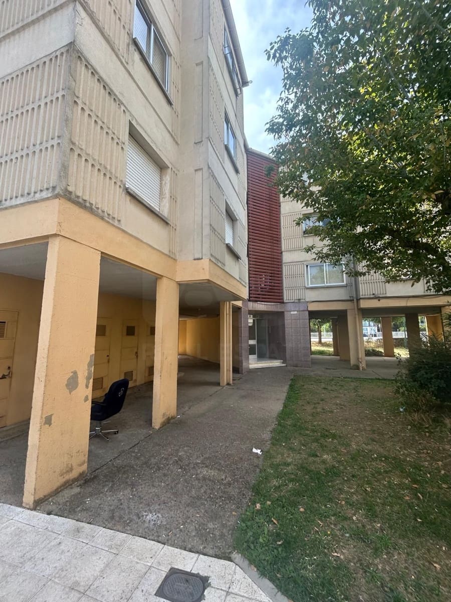 3 slaapkamer Appartement te huur in Leon stad - € 700 (Ref: 10061120)