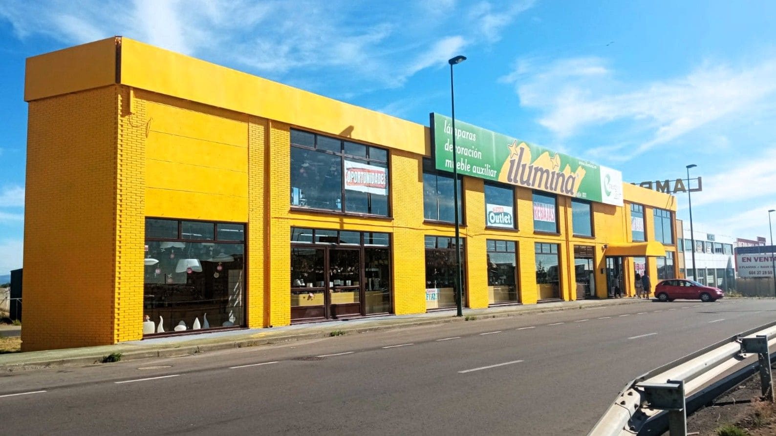 Commercial for sale in Leon city - € 365,000 (Ref: 10062064)