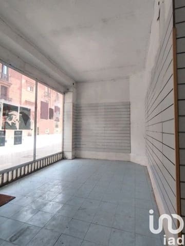 Kaupallinen vuokrattavana paikassa León kaupunki - 600 € (Ref: 10062781)