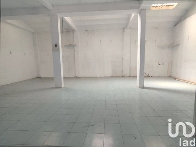 Kaupallinen vuokrattavana paikassa León kaupunki - 600 € (Ref: 10062781)