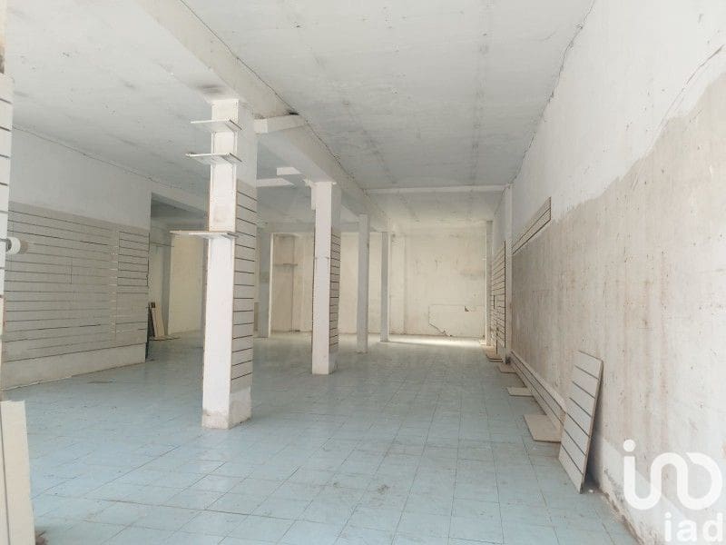 Commercial for rent in Leon city - € 600 (Ref: 10062781)