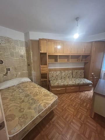 1 soverom Leilighet til leie i Leon by - € 335 (Ref: 10062785)