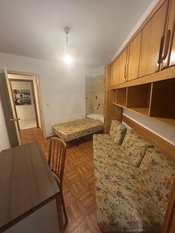 1 soverom Leilighet til leie i Leon by - € 335 (Ref: 10062785)