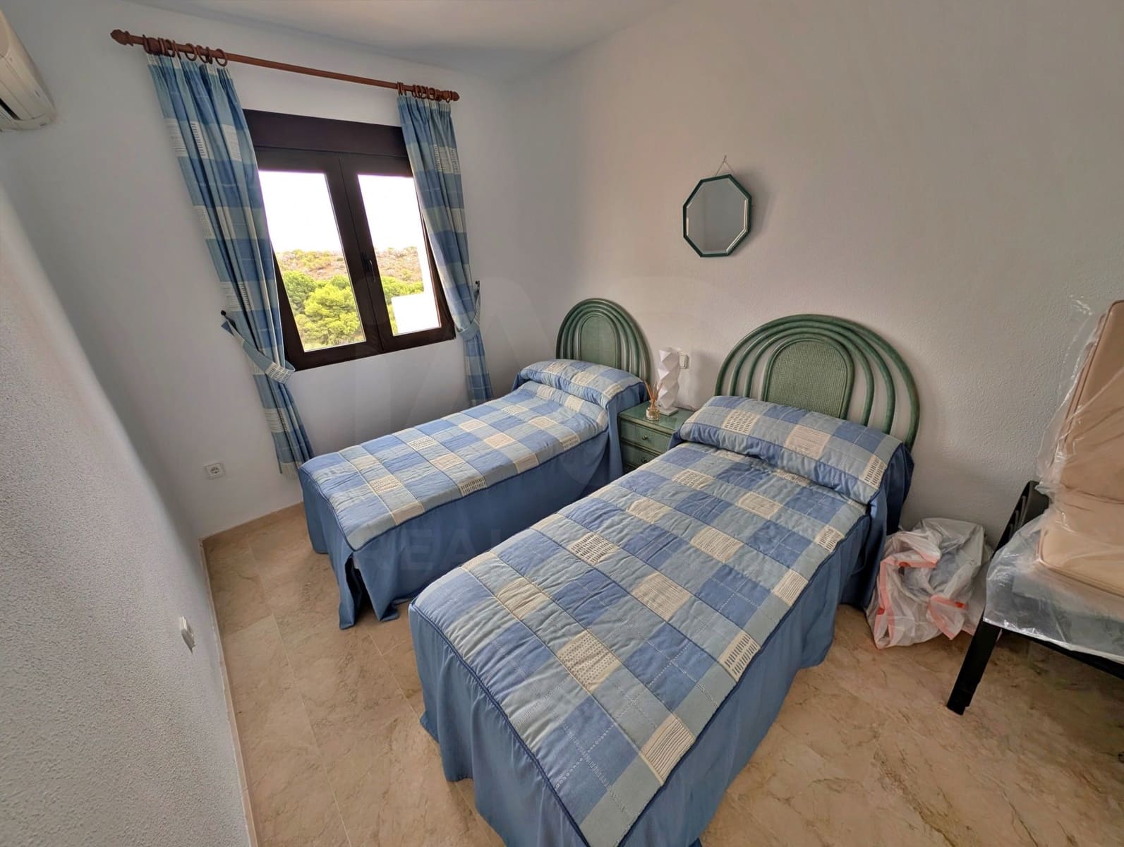 3 bedroom Apartment for sale in Alicante / Alacant city with pool garage - € 279,999 (Ref: 10062790)
