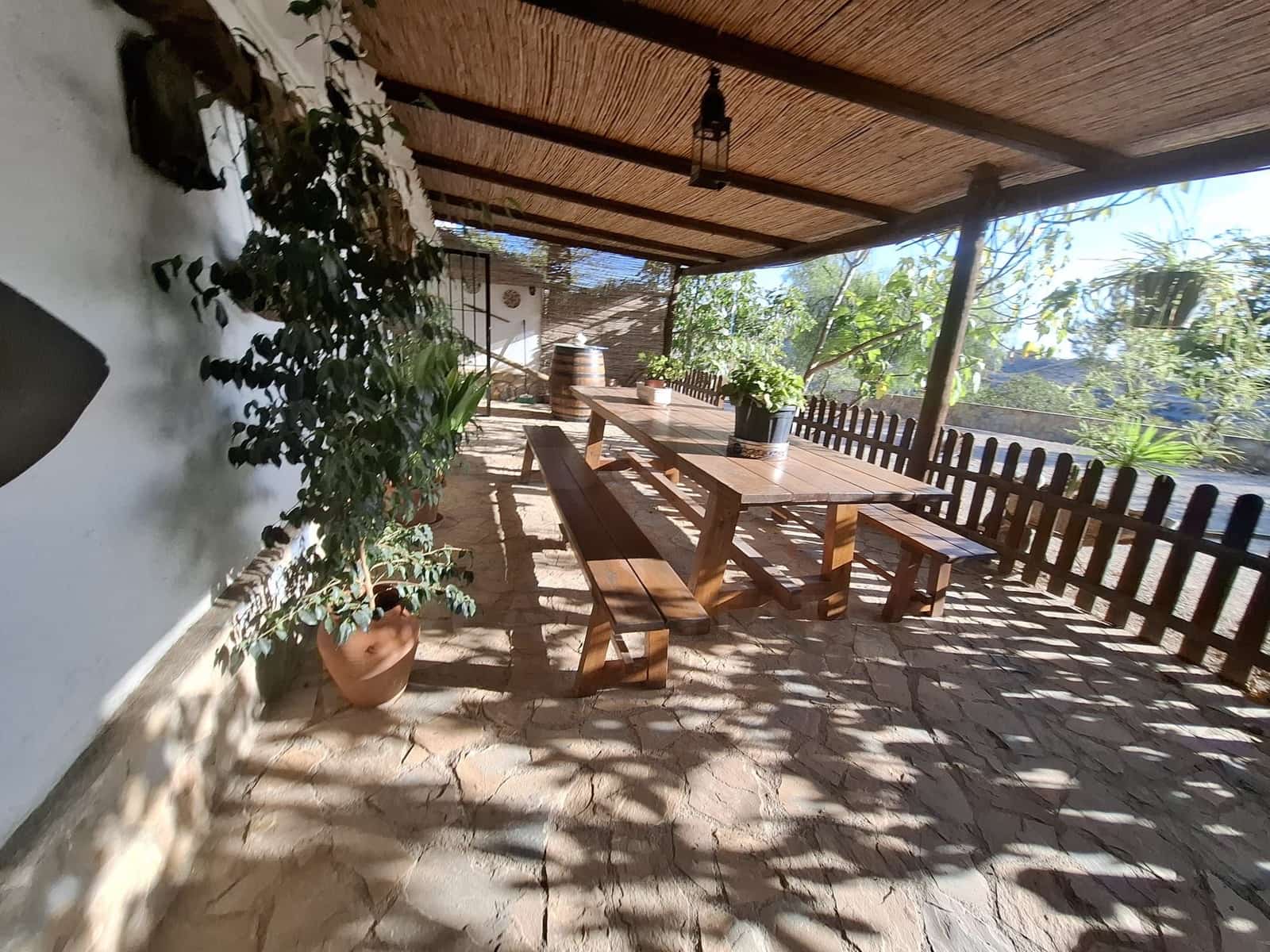2 bedroom Finca/Country House for sale in Puerto Lumbreras with garage - € 125,000 (Ref: 10062875)