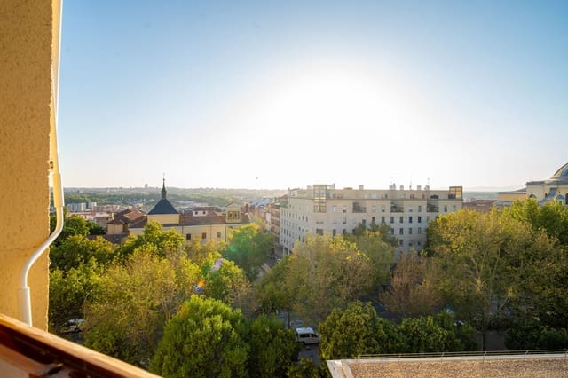 2 sovrum Takvåning till salu i Palacio, Madrid stad med garage - 860 000 € (Ref: 10062876)