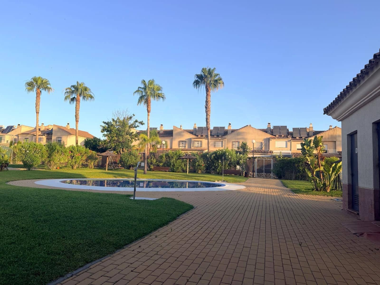 4 Zimmer Reihenhaus zu verkaufen in Jerez de la Frontera mit Pool - 410.000 € (Ref: 10062886)
