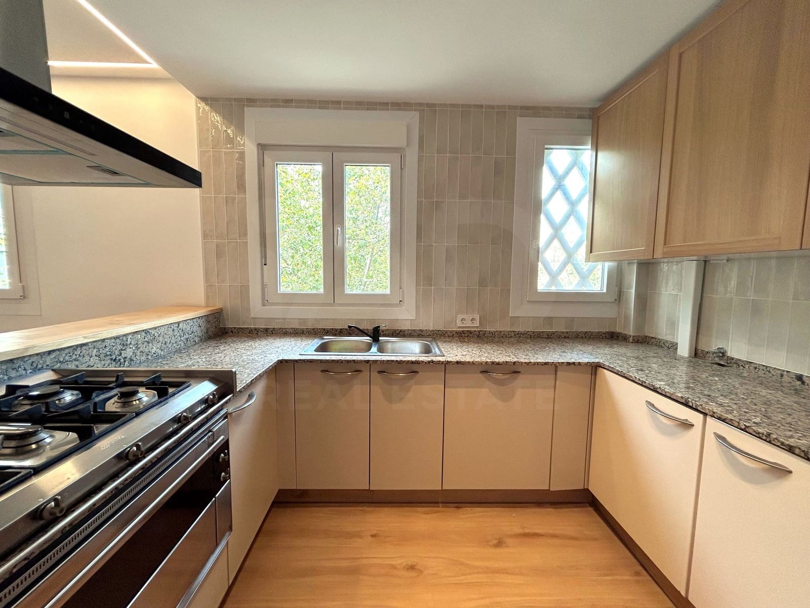 Apartamento de 2 habitaciones en Barcelona ciudad en venta - 549.000 € (Ref: 10063679)