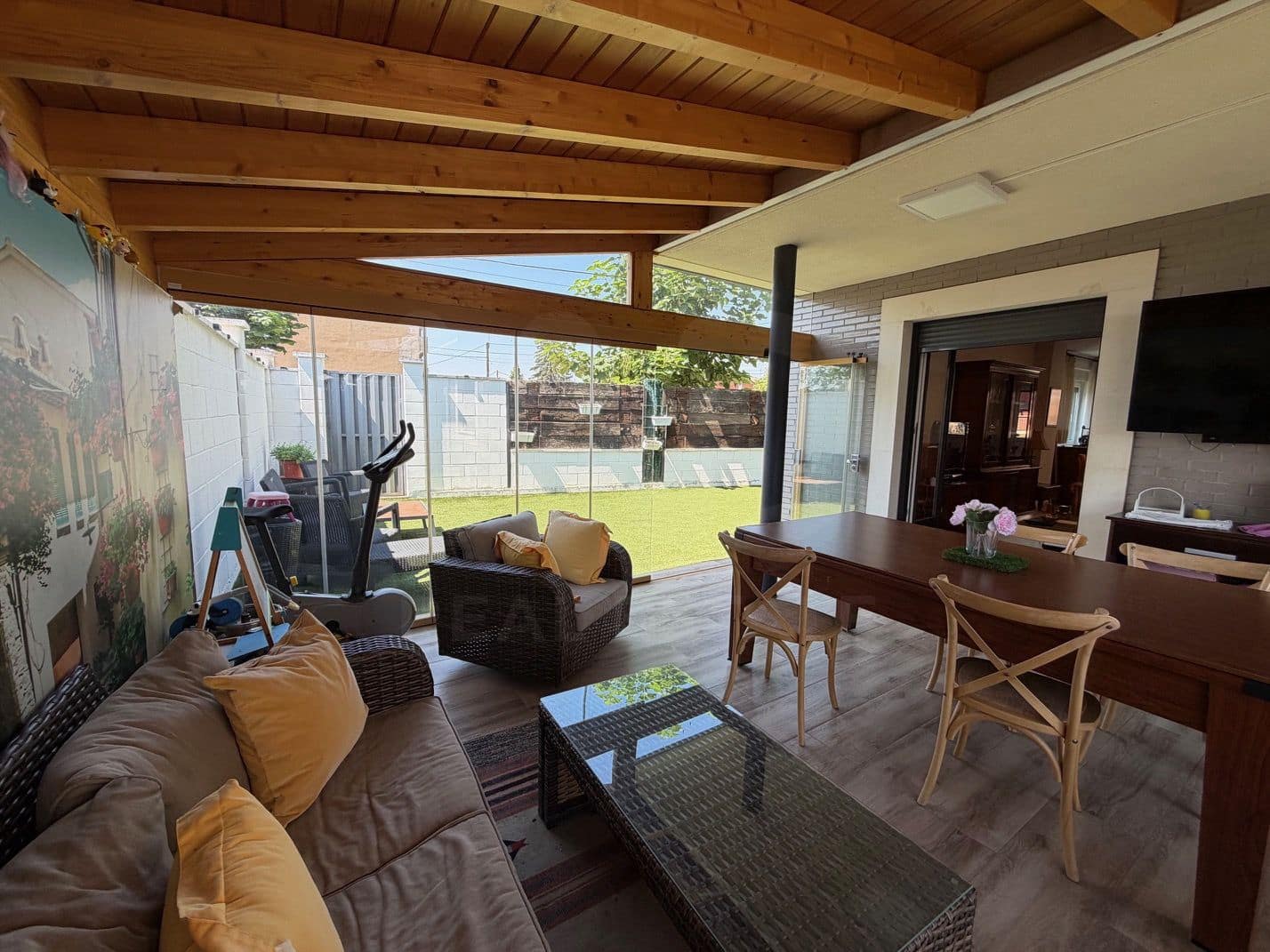 Adosado de 5 habitaciones en Valverde de la Virgen en venta con garaje - 289.600 € (Ref: 10063683)