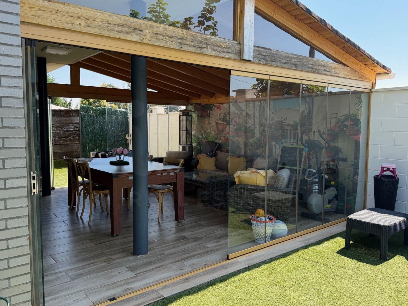 Adosado de 5 habitaciones en Valverde de la Virgen en venta con garaje - 289.600 € (Ref: 10063683)