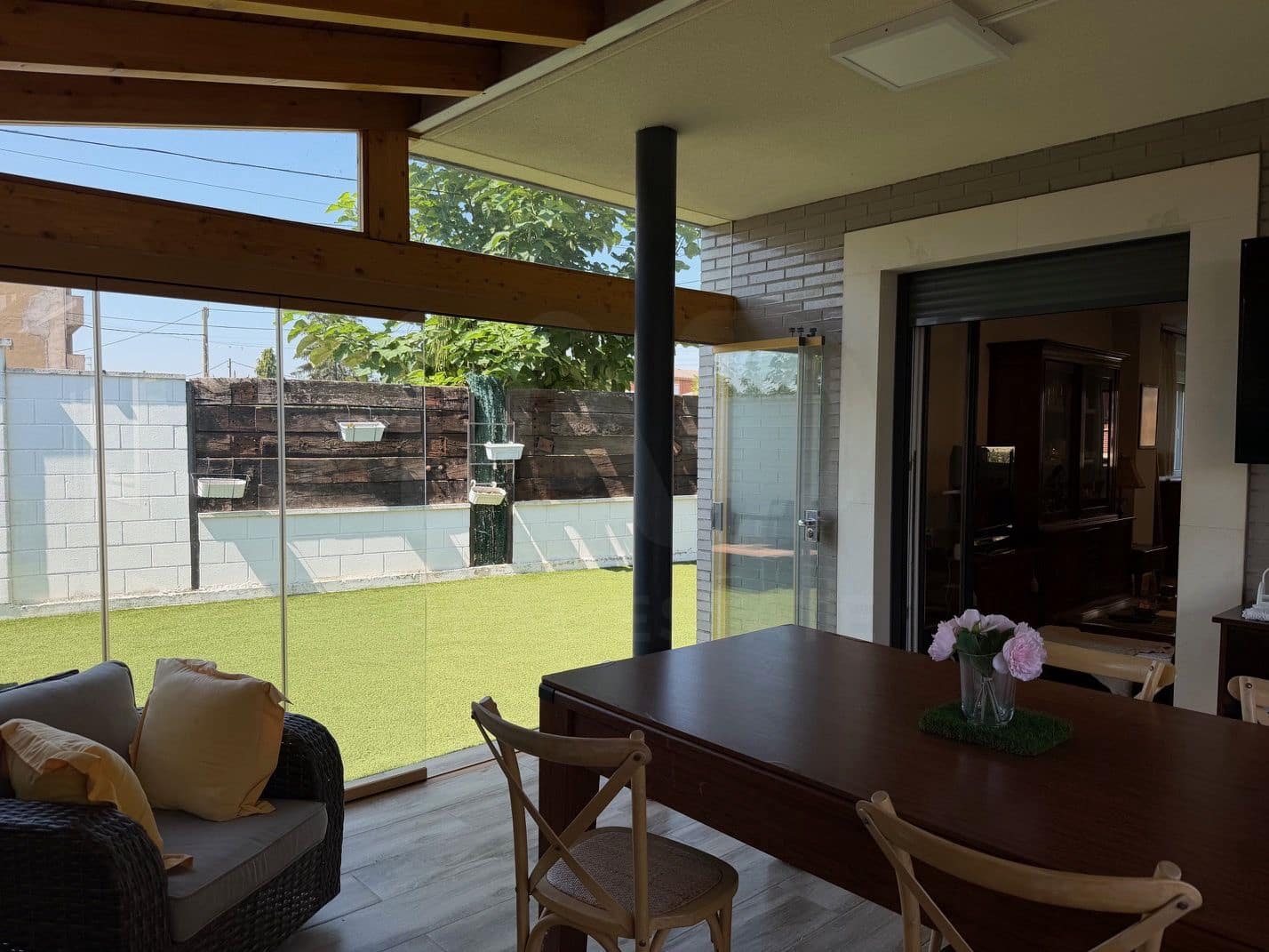 Adosado de 5 habitaciones en Valverde de la Virgen en venta con garaje - 289.600 € (Ref: 10063683)