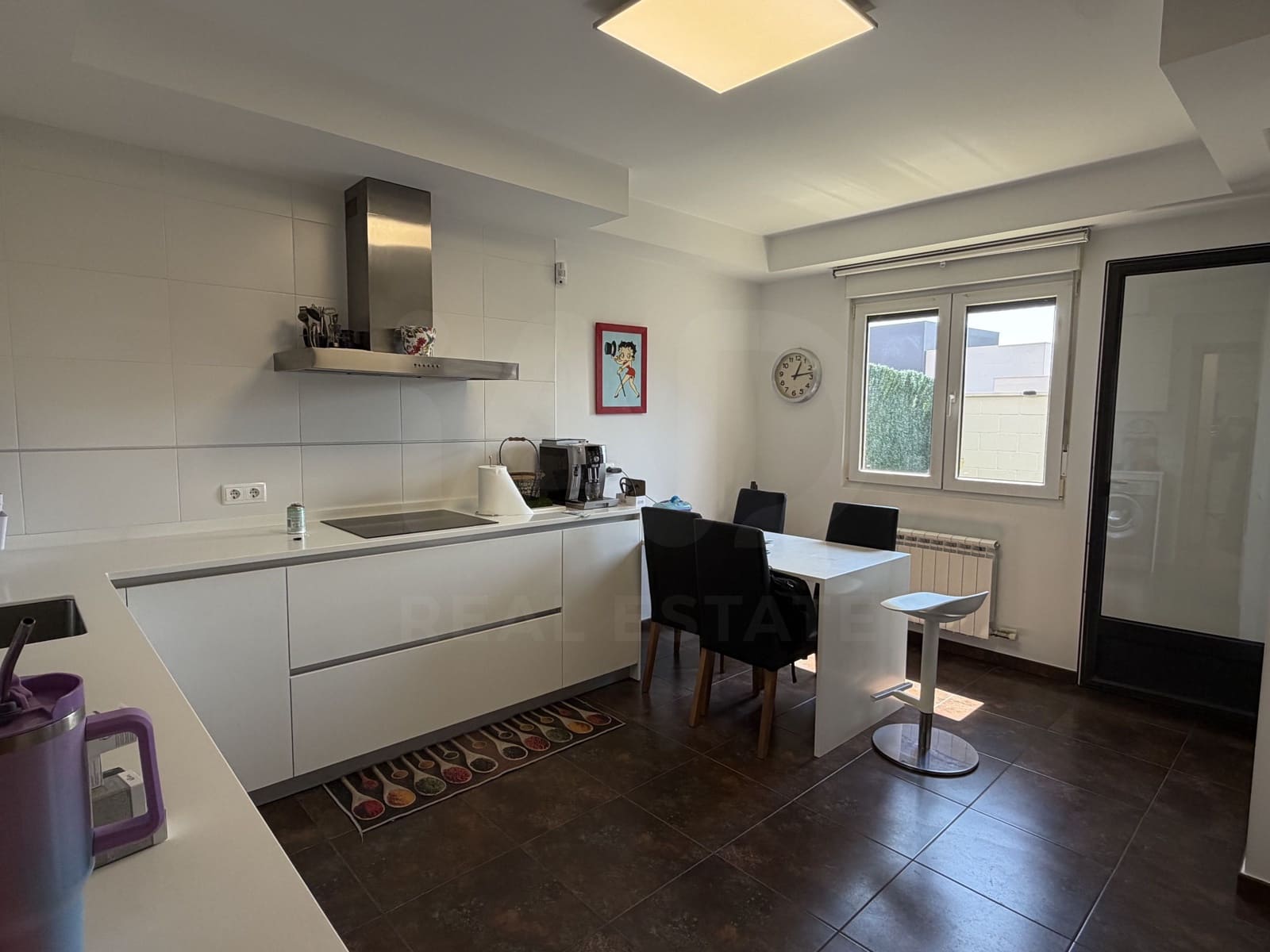 Adosado de 5 habitaciones en Valverde de la Virgen en venta con garaje - 289.600 € (Ref: 10063683)