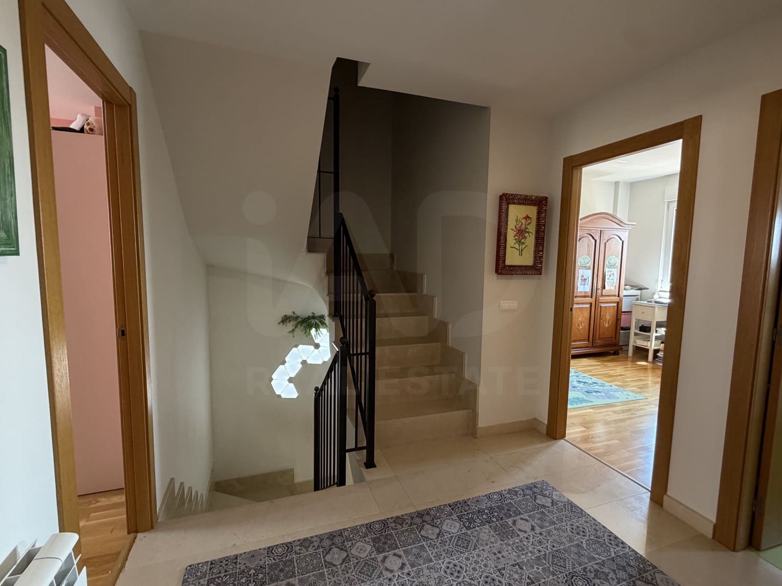 Adosado de 5 habitaciones en Valverde de la Virgen en venta con garaje - 289.600 € (Ref: 10063683)