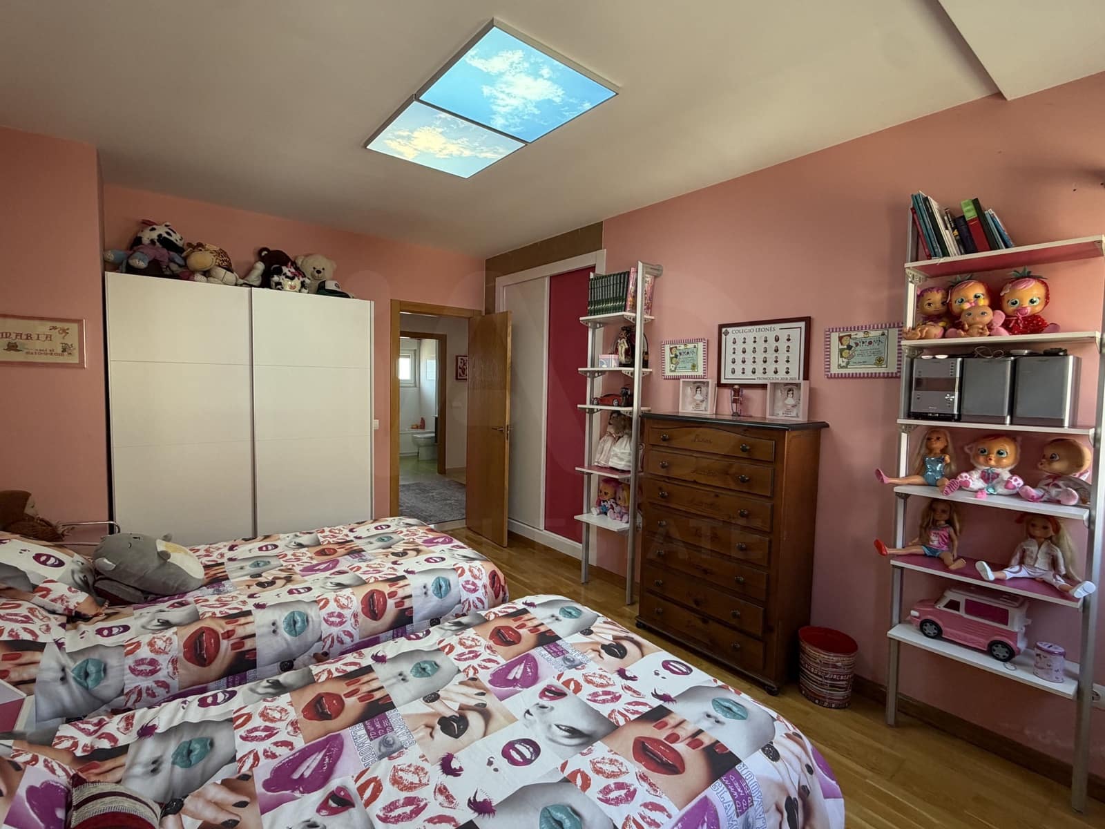 Adosado de 5 habitaciones en Valverde de la Virgen en venta con garaje - 289.600 € (Ref: 10063683)