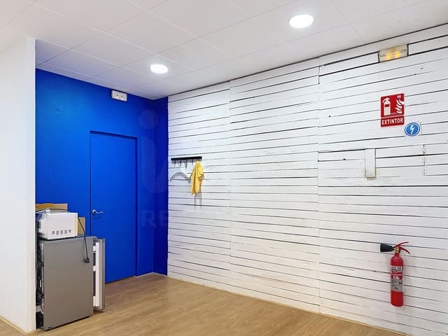 Komercyjne na sprzedaż w Vilanova i la Geltrú - 99 000 € (Ref: 10065484)