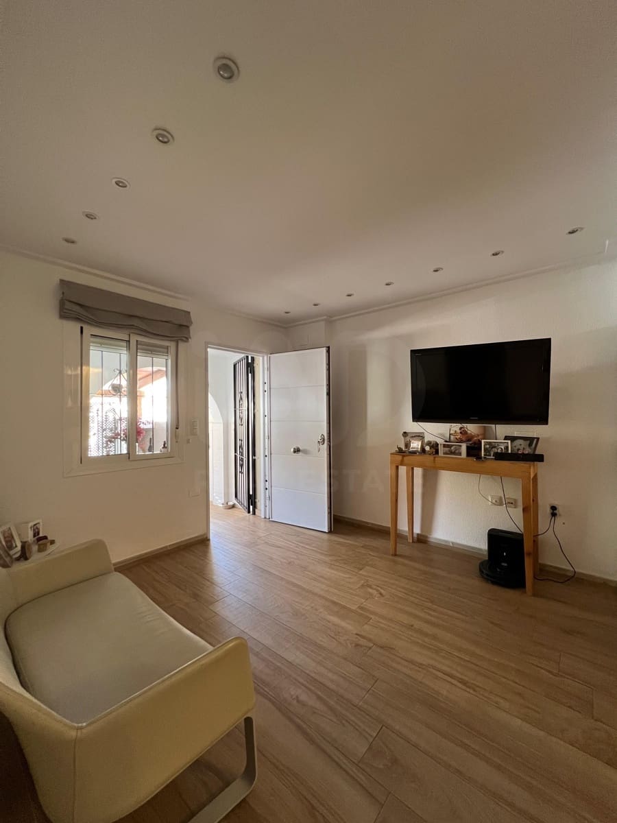 2 soverom Hus til salgs i Santa Pola med svømmebasseng - € 269 500 (Ref: 10065653)