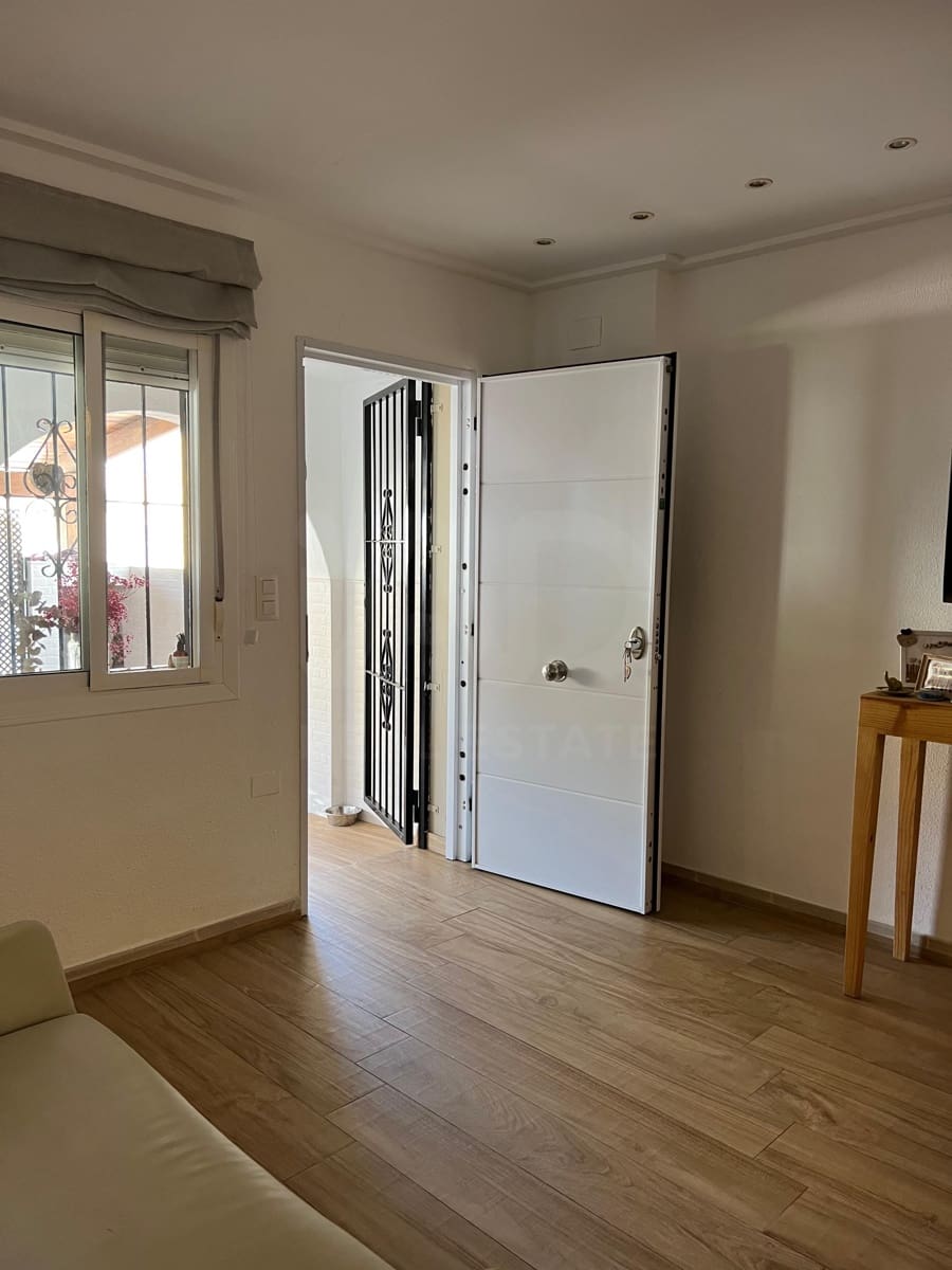2 soverom Hus til salgs i Santa Pola med svømmebasseng - € 269 500 (Ref: 10065653)