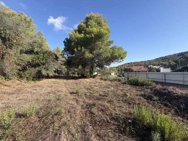 Terreno para Construção para venda em Canyelles - 75 000 € (Ref: 10065655)