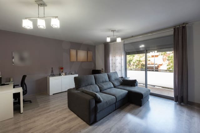 3 chambre Appartement à vendre à Cornellà de Llobregat - 464 000 € (Ref: 10065662)