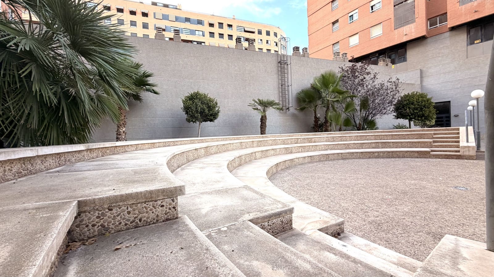 2 Zimmer Apartment zu verkaufen in Alicante / Alacant Stadt mit Pool - 270.000 € (Ref: 10067821)