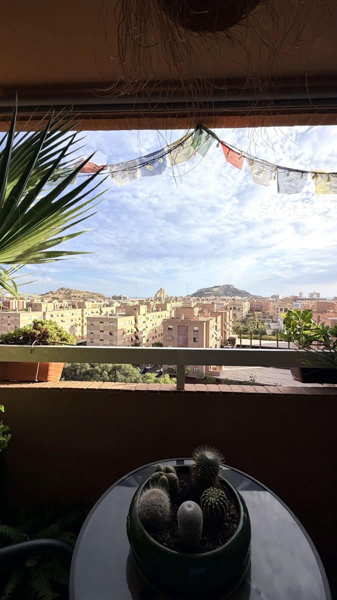 2 soveværelse Lejlighed til salg i Alicante by med swimmingpool - € 270.000 (Ref: 10067821)