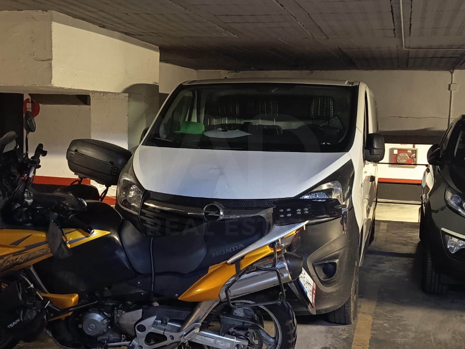 Garage til salg i Madrid by - € 19.600 (Ref: 10070233)