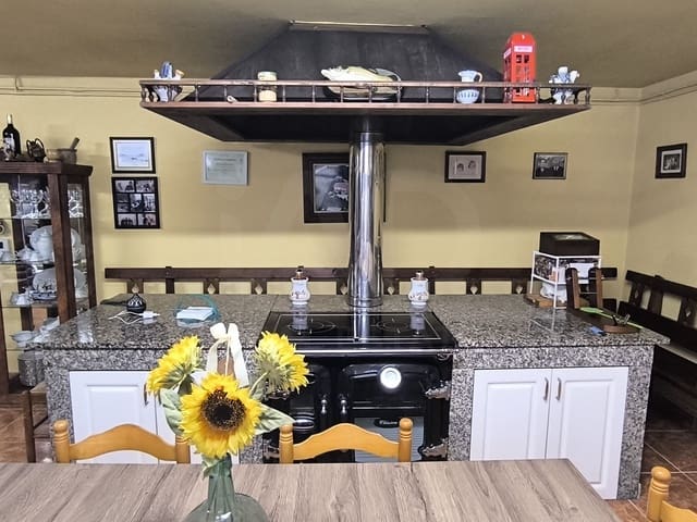 4 Zimmer Haus zu verkaufen in Valdoviño mit Pool Garage - 495.600 € (Ref: 10070294)