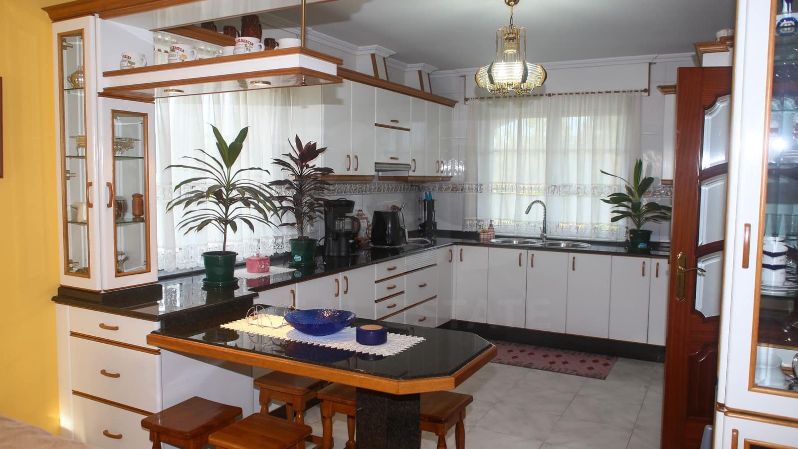 4 bedroom Townhouse for sale in Valdovino with pool garage - € 495,600 (Ref: 10070294)