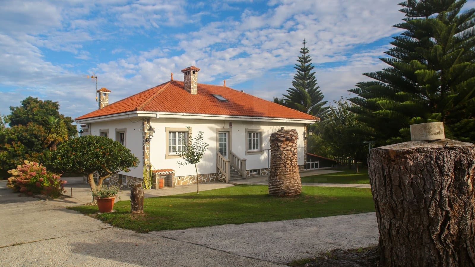 4 bedroom Townhouse for sale in Valdovino with pool garage - € 495,600 (Ref: 10070294)