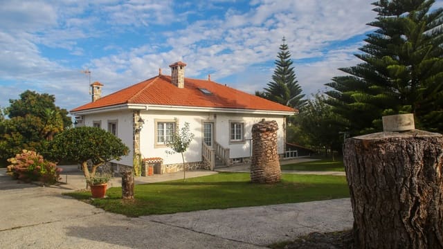 4 slaapkamer Huis te koop in Valdoviño met zwembad garage - € 495.600 (Ref: 10070294)