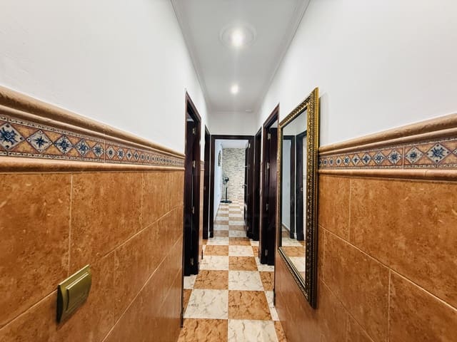 2 makuuhuone Rivitalo myytävänä paikassa Chiclana de la Frontera - 160 000 € (Ref: 10070842)