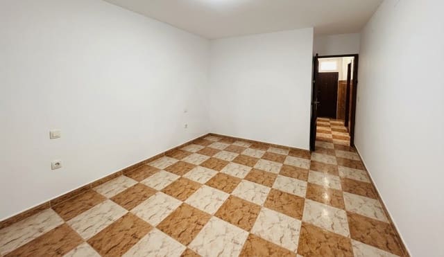 2 makuuhuone Rivitalo myytävänä paikassa Chiclana de la Frontera - 160 000 € (Ref: 10070842)