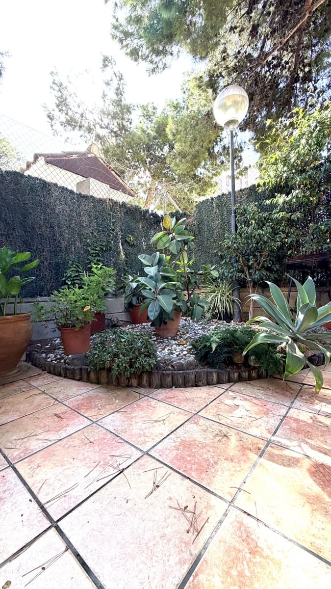 5 chambre Villa/Maison Mitoyenne à vendre à Alicante ville avec piscine garage - 855 000 € (Ref: 10071855)