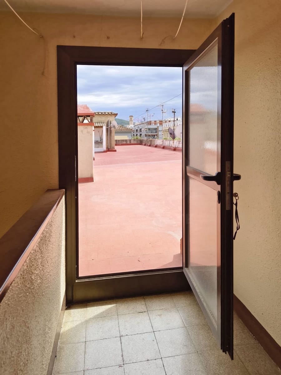 3 slaapkamer Appartement te koop in Tortosa - € 99.900 (Ref: 10071857)