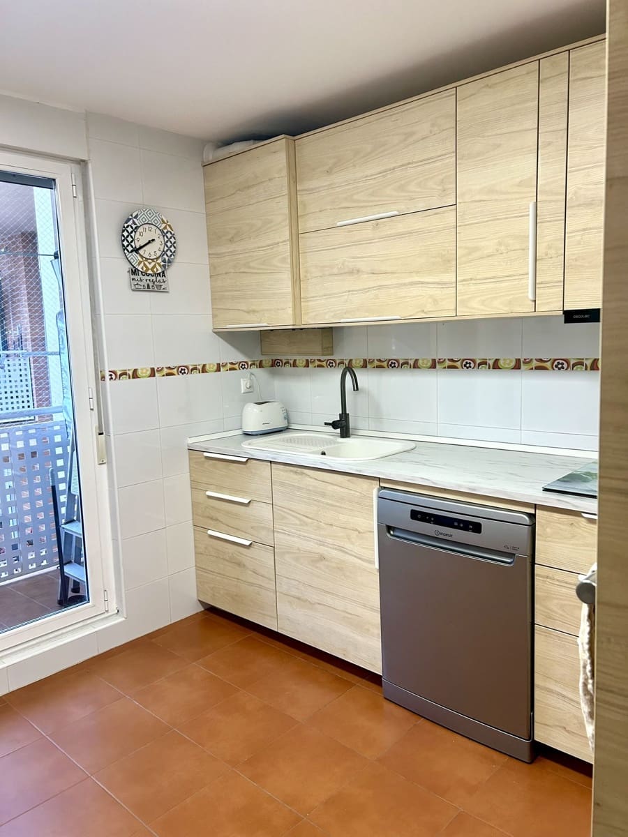 Apartamento de 3 habitaciones en Valverde de la Virgen en venta con garaje - 169.000 € (Ref: 10072609)