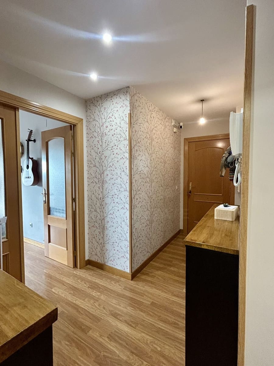 Apartamento de 3 habitaciones en Valverde de la Virgen en venta con garaje - 169.000 € (Ref: 10072609)