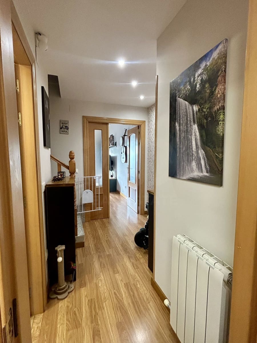 Apartamento de 3 habitaciones en Valverde de la Virgen en venta con garaje - 169.000 € (Ref: 10072609)