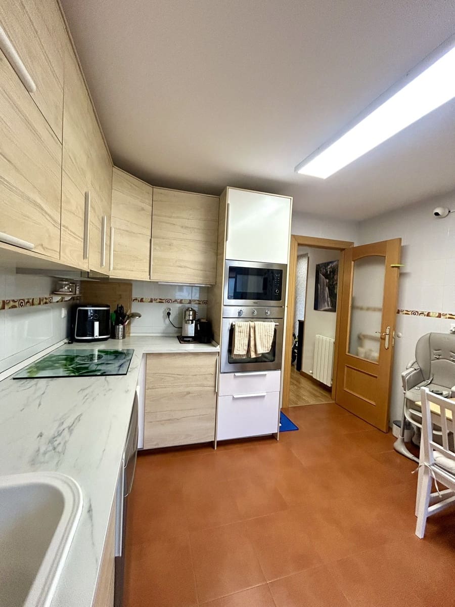 Apartamento de 3 habitaciones en Valverde de la Virgen en venta con garaje - 169.000 € (Ref: 10072609)
