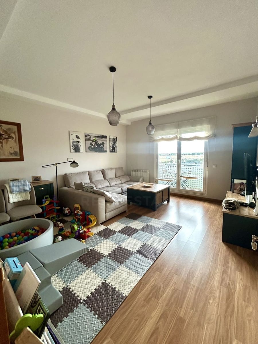 Apartamento de 3 habitaciones en Valverde de la Virgen en venta con garaje - 169.000 € (Ref: 10072609)